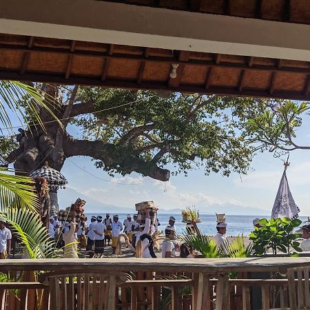 Sarinah Beach - Bistro&Bungalow Batununggul Bagian luar foto