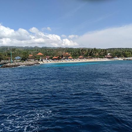 Sarinah Beach - Bistro&Bungalow Batununggul Bagian luar foto
